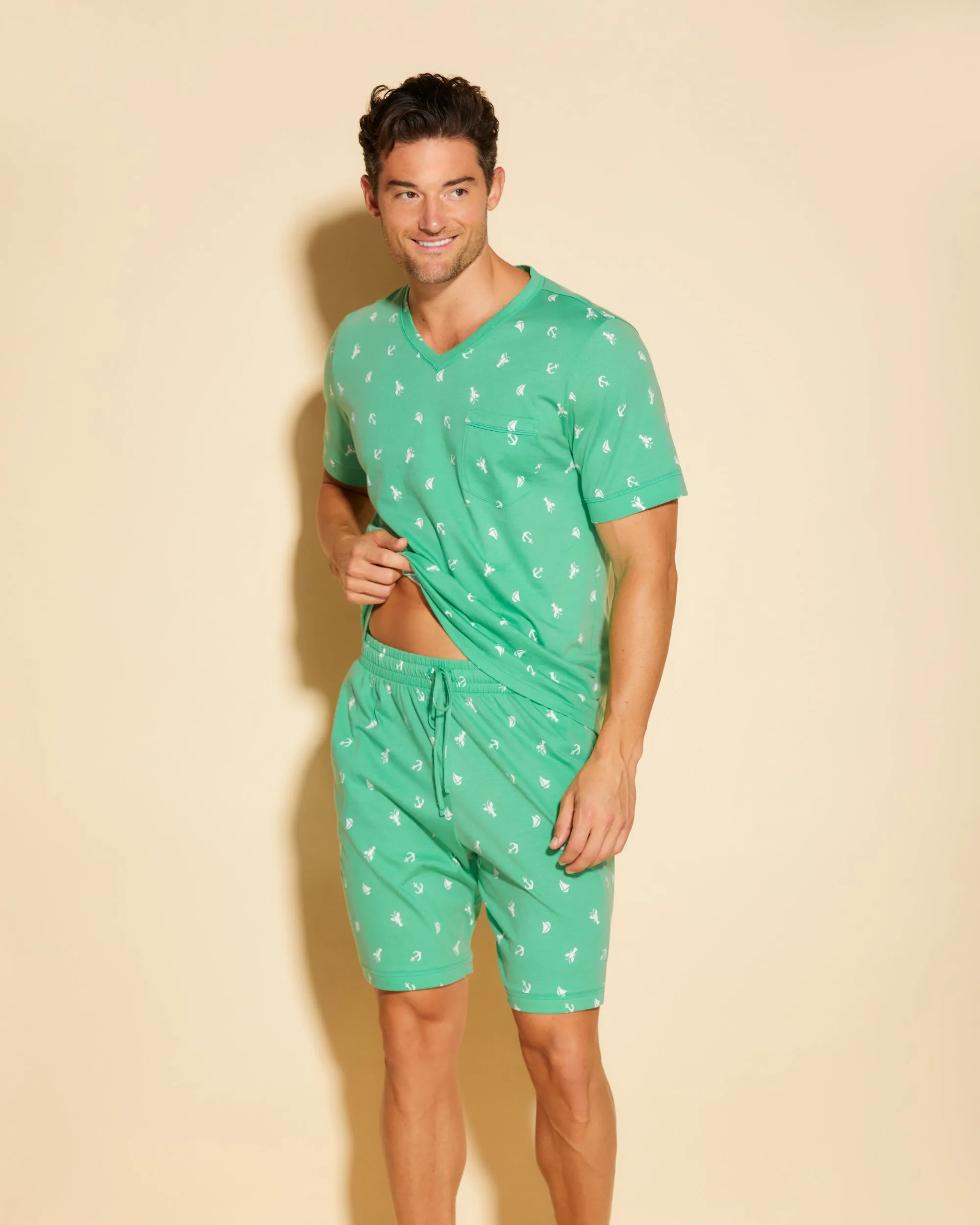 Conjunto Para Estar Por Casa Con Camiseta Y Pantalones Cortos