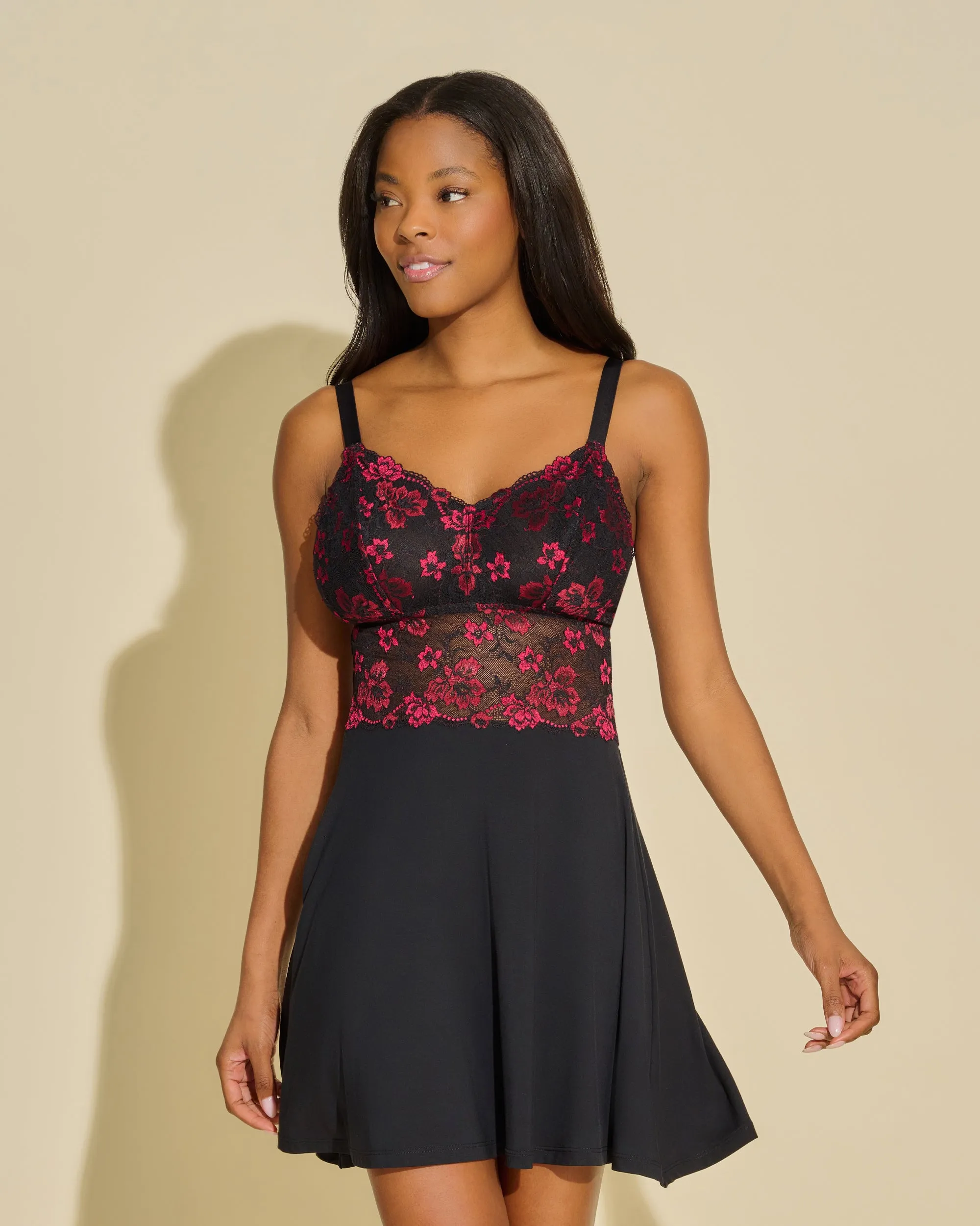 Set Camicia Da Notte E Tanga Curvy